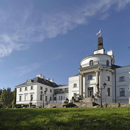 Schlosshotel Burg Schlitz Hohen Demzin Kültér fotó